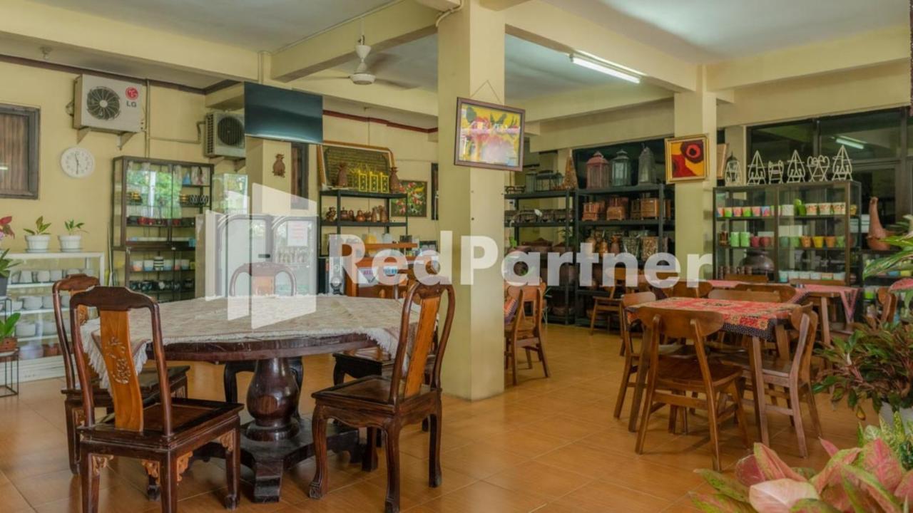 Vandhela Homestay Syariah Mitra Reddoorz Surabaja Exteriér fotografie