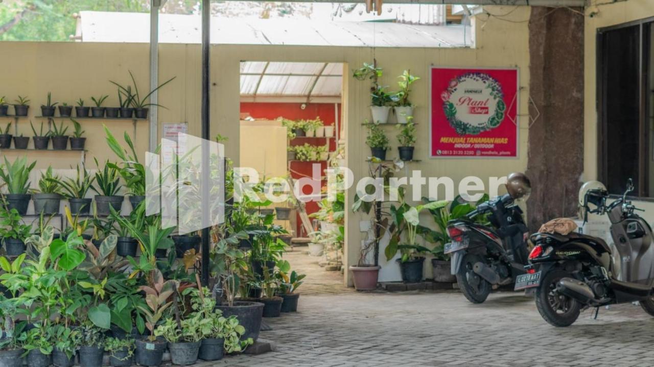 Vandhela Homestay Syariah Mitra Reddoorz Surabaja Exteriér fotografie